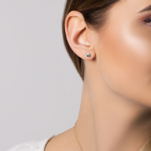 Kolczyki Savicki: złote, diamenty, szmaragdy